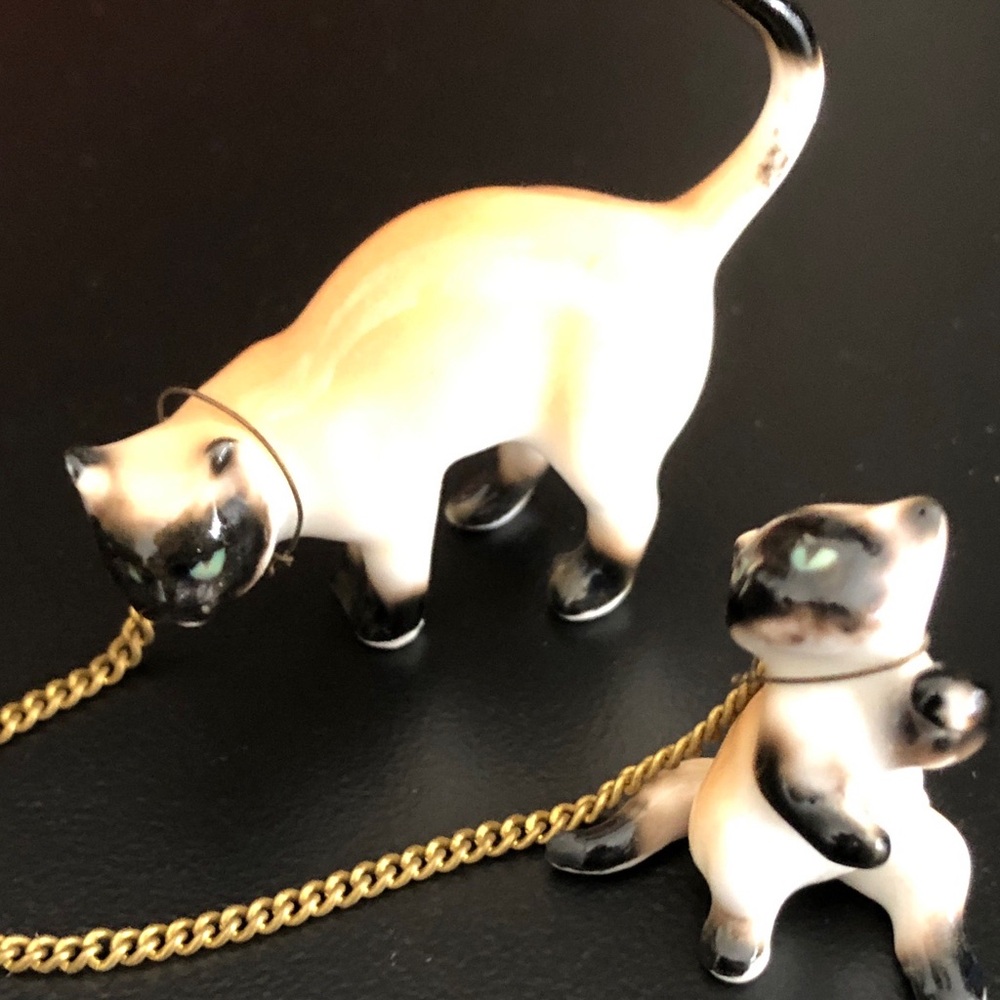 Vintage Siamese Mama Cat & Kitten Porcelain Japan